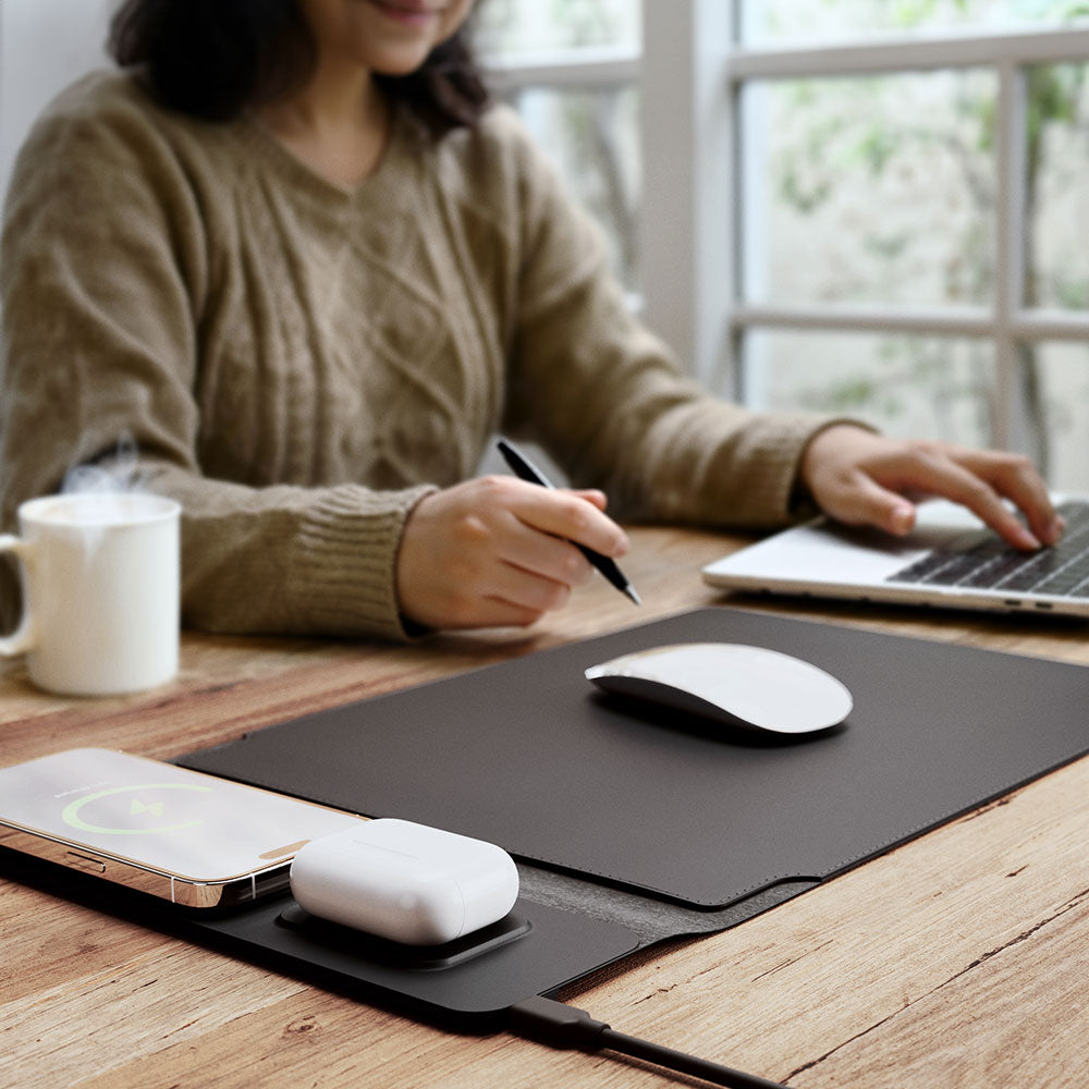 4-in-1 Laptop Sleeve with Wireless Charging - TADI